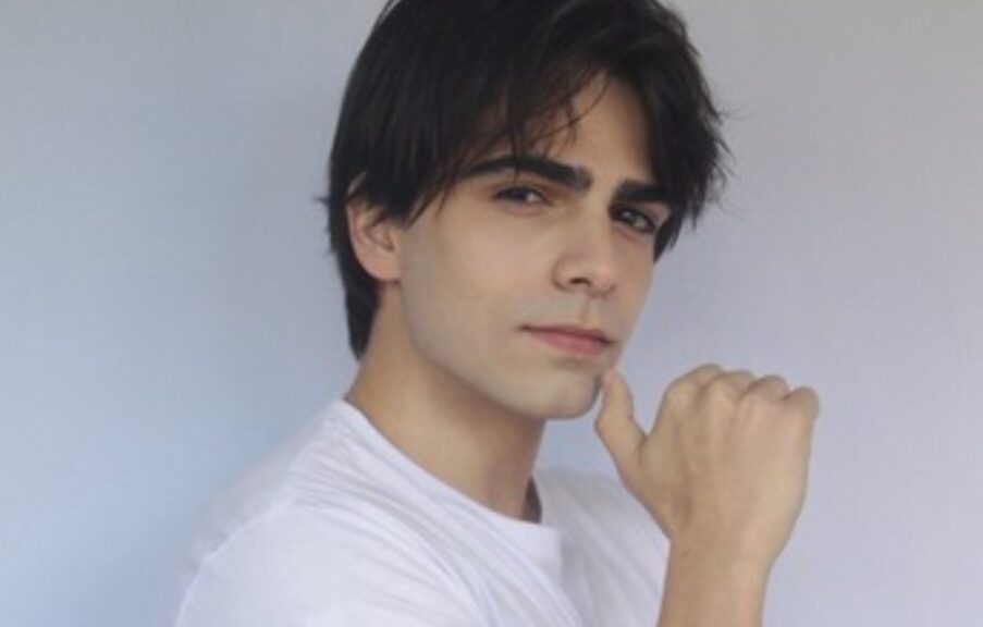 Lucas Amorim, ator brasileiro, faz campanha para interpretar
