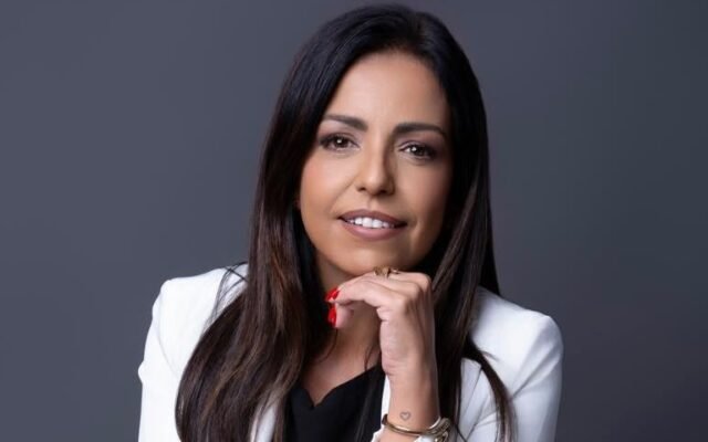 Dra. Ana Cláudia Tavares