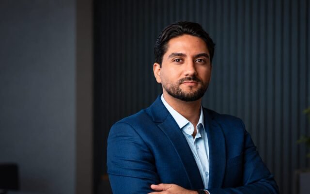 Lucas Anjos, CEO da Galgar Digital, afirma que marketing, vendas e tecnologia precisam trabalhar de forma alinhada em empresas industriais para potencializar o crescimento.